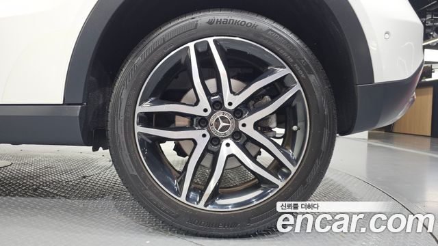Mercedes-Benz GLA-Class (X156) GLA220 Premium 2019 — фото 21