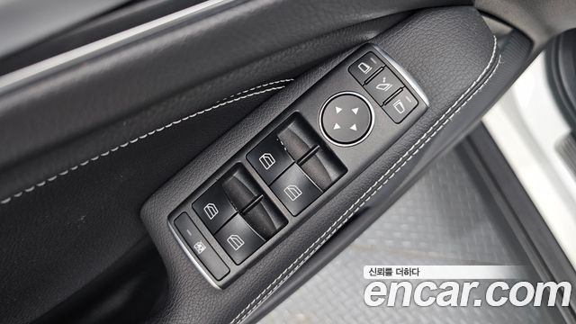Mercedes-Benz GLA-Class (X156) GLA220 Premium 2019 — фото 28