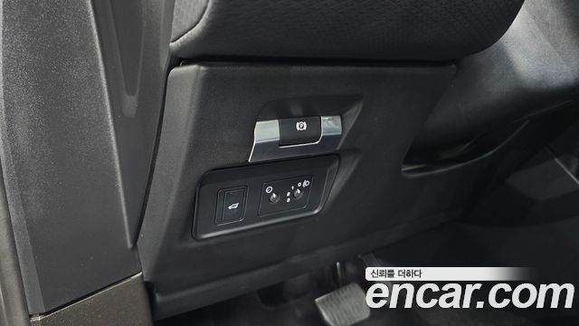 Land Rover Range Rover Evoque (II) D150 S 2020 — фото 17