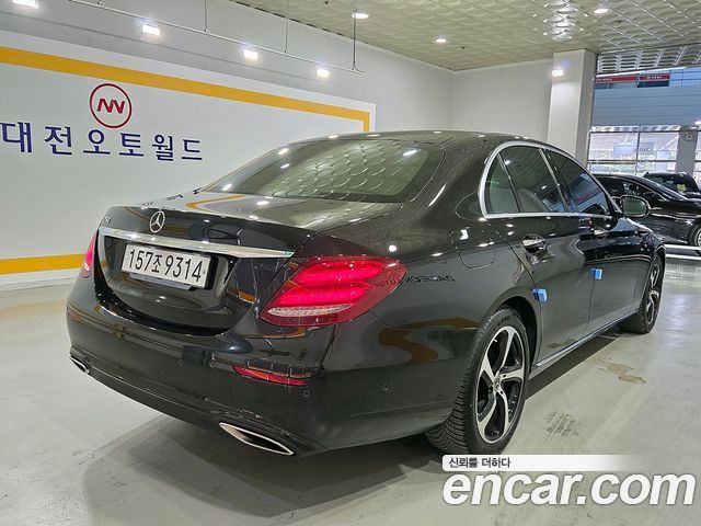 Mercedes-Benz E-Class (W213) E250 Avantgarde 2020 — фото 3