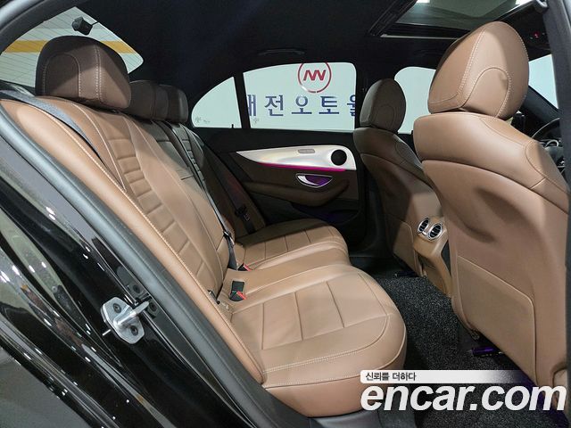 Mercedes-Benz E-Class (W213) E250 Avantgarde 2020 — фото 23