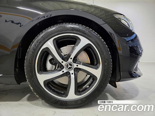 Mercedes-Benz E-Class (W213) E250 Avantgarde 2020 — фото 24