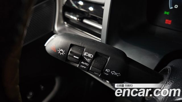 KG Mobility (SsangYong) Rexton Sports Khan Diesel 2.2 4WD Culman Noblesse 2024 — фото 44