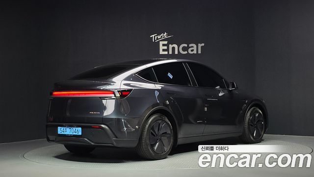 Tesla Model Y Premium Long Range AWD 2026 — фото 2