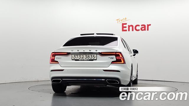 Volvo S60 (III) T5 Inscroption 2020 — фото 4