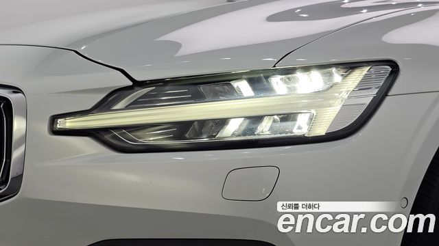 Volvo S60 (III) T5 Inscroption 2020 — фото 22