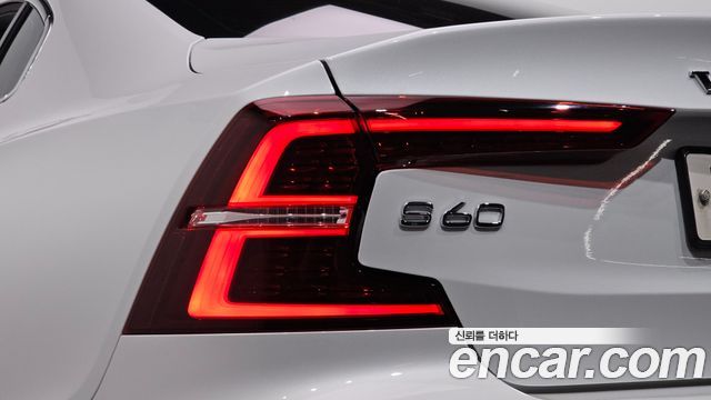 Volvo S60 (III) T5 Inscroption 2020 — фото 23