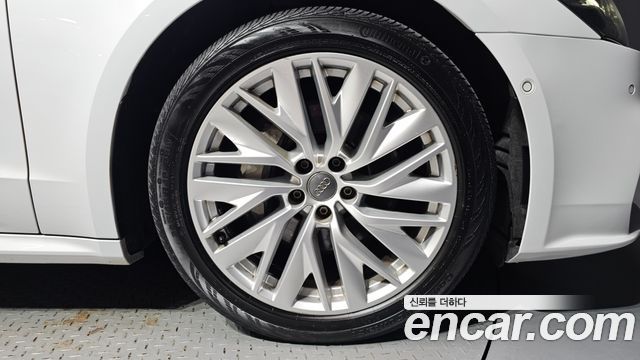 Audi A7 (4K) 45 TDI Quattro Premium 2021 — фото 21