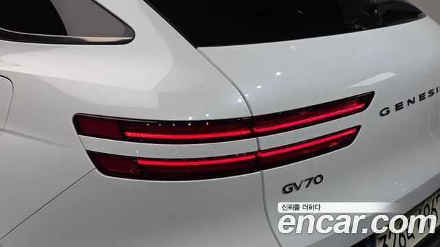 Genesis GV70 2.5T Gasoline 2WD 2022 — фото 23