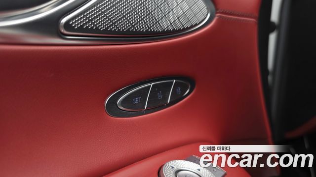 Genesis GV70 2.5T Gasoline 2WD 2022 — фото 33