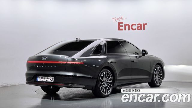 Hyundai Grandeur (GN7) 2,5 Gasoline 2WD Calligraphy 2023 — фото 2