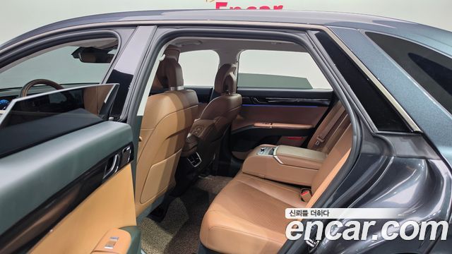Hyundai Grandeur (GN7) 2,5 Gasoline 2WD Calligraphy 2023 — фото 11