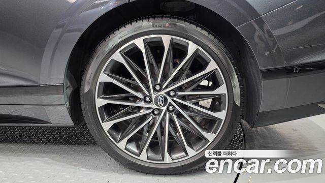 Hyundai Grandeur (GN7) 2,5 Gasoline 2WD Calligraphy 2023 — фото 21