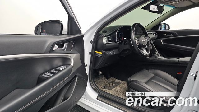 Genesis G70 2.0T Advanced 2018 — фото 10
