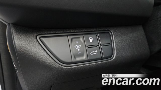 Genesis G70 2.0T Advanced 2018 — фото 18