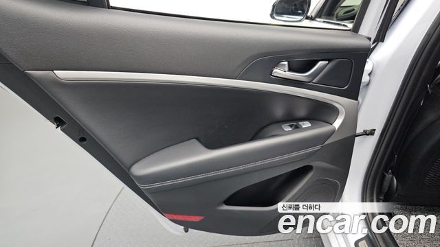 Genesis G70 2.0T Advanced 2018 — фото 25