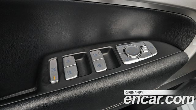 Genesis G70 2.0T Advanced 2018 — фото 30