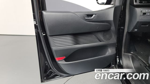 Hyundai Staria HEV 1.6 Cargo 5-Seater Modern 2025 — фото 25