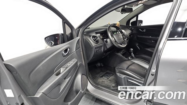 Renault Korea QM3 RE 2019 — фото 10
