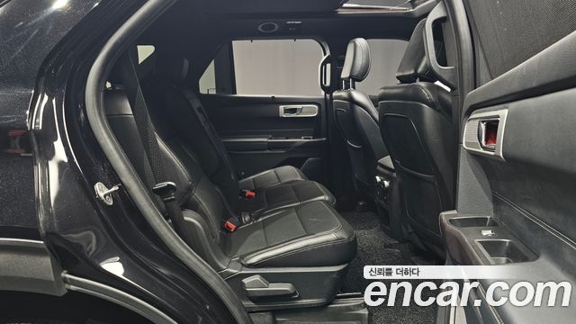 Ford Explorer (VI) 2.3 LimIted 4WD 2020 — фото 12