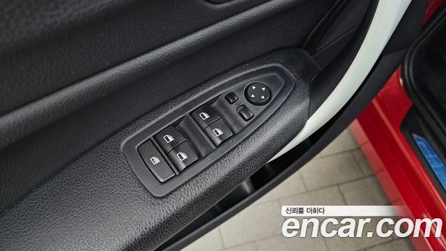 BMW 1 Series (F20) 118d Urban Pack1 5Dr 2014 — фото 29
