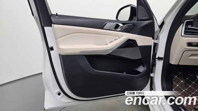BMW X7 (G07) M50i 6STR 2022 — фото 24