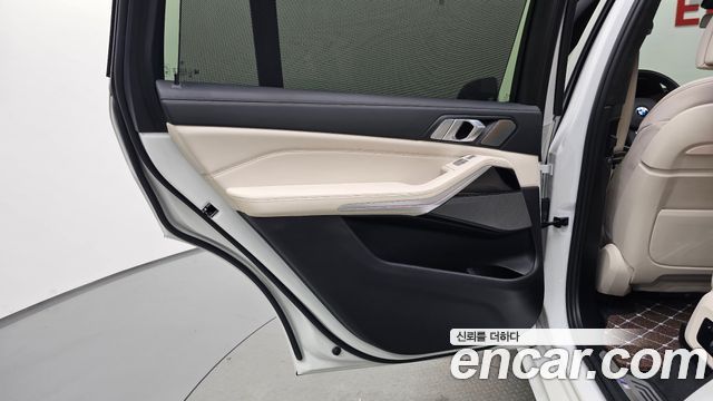 BMW X7 (G07) M50i 6STR 2022 — фото 25
