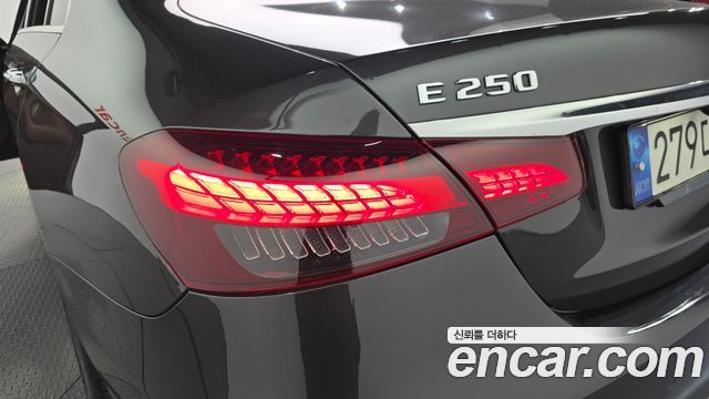 Mercedes-Benz E-Class (W213) E250 Avantgarde 2021 — фото 23