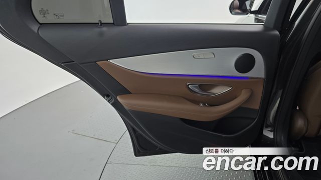 Mercedes-Benz E-Class (W213) E250 Avantgarde 2021 — фото 25