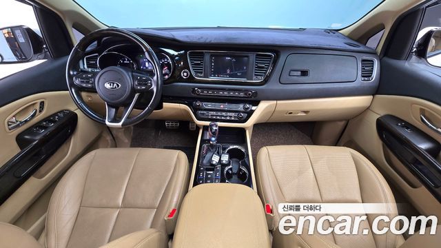 Kia Carnival 7-Seater Limousine President 2019 — фото 9