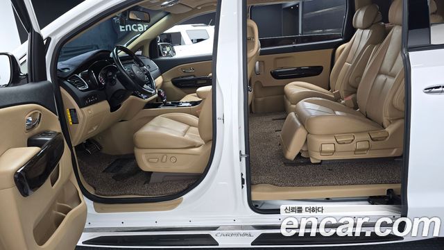 Kia Carnival 7-Seater Limousine President 2019 — фото 10