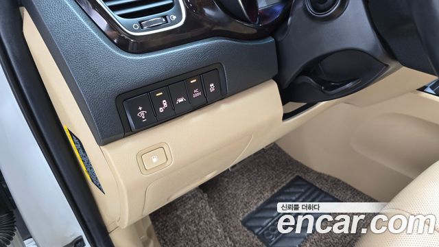 Kia Carnival 7-Seater Limousine President 2019 — фото 19