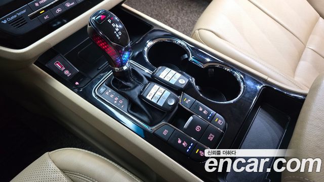 Kia Carnival 7-Seater Limousine President 2019 — фото 20
