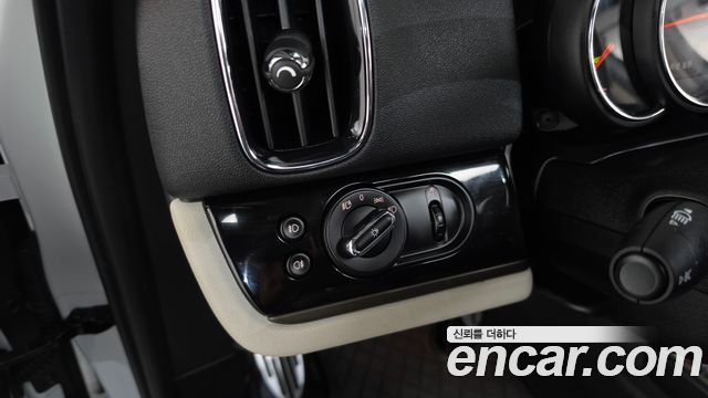 MINI Cooper D Countryman ALL4 Wight Edition 2nd 2019 — фото 29