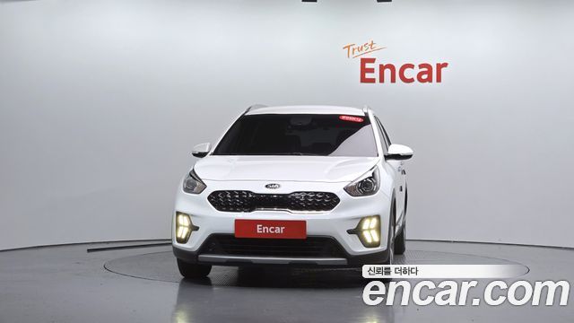 Kia Niro 1.6 HEV Luxury 2020 — фото 3
