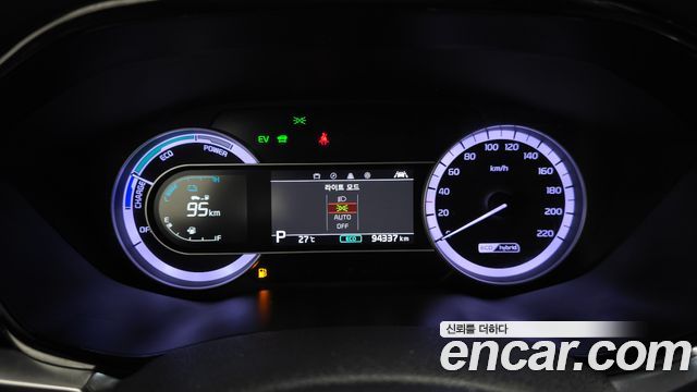 Kia Niro 1.6 HEV Luxury 2020 — фото 8