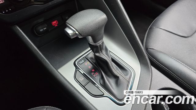Kia Niro 1.6 HEV Luxury 2020 — фото 9