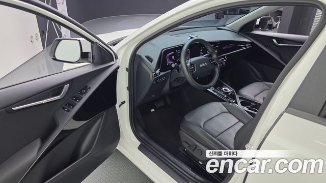 Kia Niro Prestige 2025 — фото 10