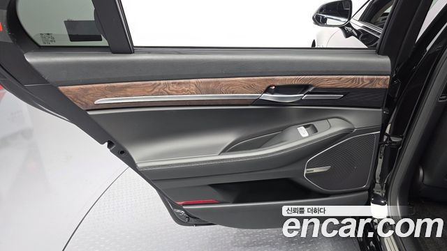 Genesis G90 3.8 AWD Premium Luxury 2022 — фото 25