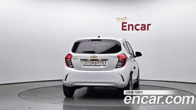 Chevrolet Spark LT 2022 — фото 4