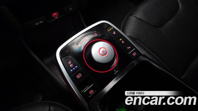 Kia Niro Plus Air 2023 — фото 9