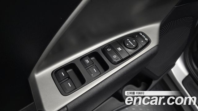 Kia Niro Plus Air 2023 — фото 28