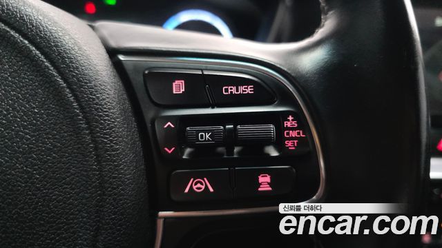 Kia Niro Plus Air 2023 — фото 29