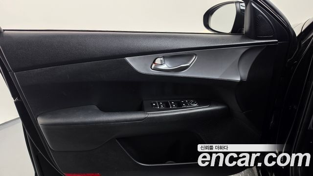 Kia K3 (II) 1.6 Prestige 2022 — фото 24
