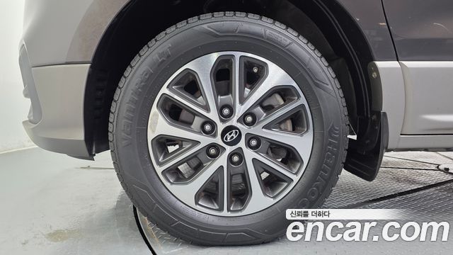 Hyundai Grand Starex 4WD Urban 9-Seater Exclusive 2019 — фото 5