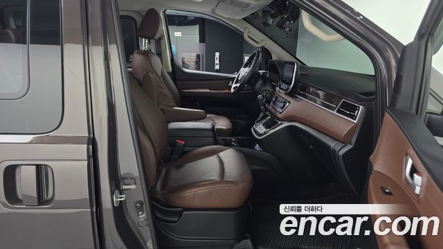 Hyundai Grand Starex 4WD Urban 9-Seater Exclusive 2019 — фото 11