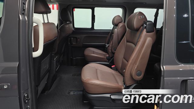 Hyundai Grand Starex 4WD Urban 9-Seater Exclusive 2019 — фото 12