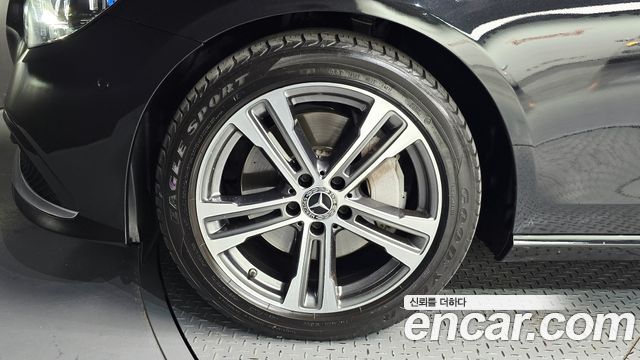 Mercedes-Benz E-Class (W213) E350 4MATIC Avantgarde 2022 — фото 5