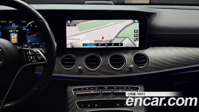 Mercedes-Benz E-Class (W213) E350 4MATIC Avantgarde 2022 — фото 14