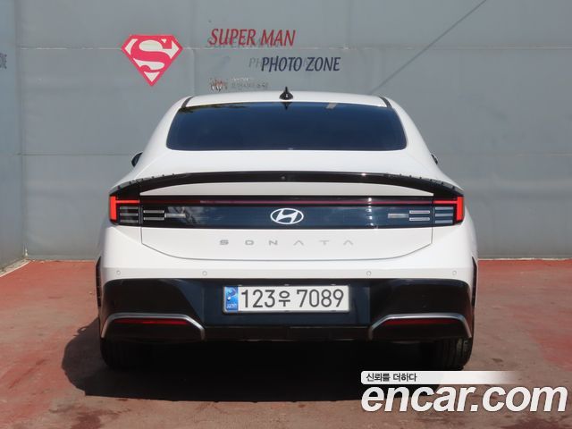Hyundai Sonata The Edge (DN8) 2.0 Exclusive 2024 — фото 3